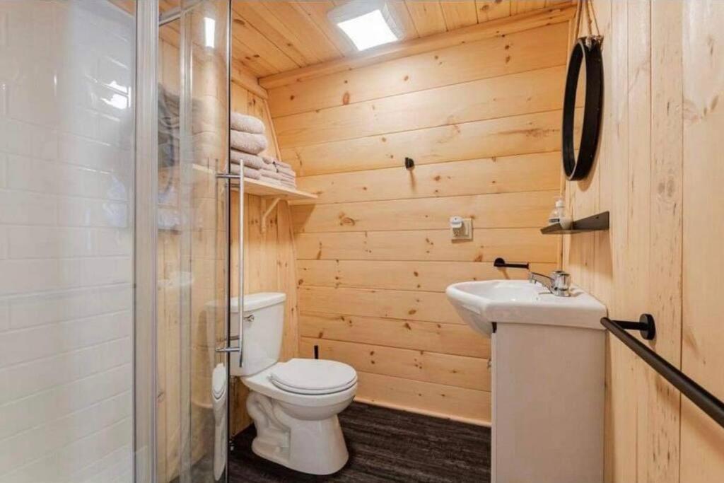Chalet Alice A Louer Avec Spa Mauricie Сент-Алексис-де-Мон Экстерьер фото